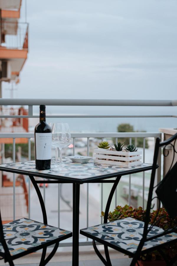 Donna Apollonia Home Holiday Монополи Экстерьер фото